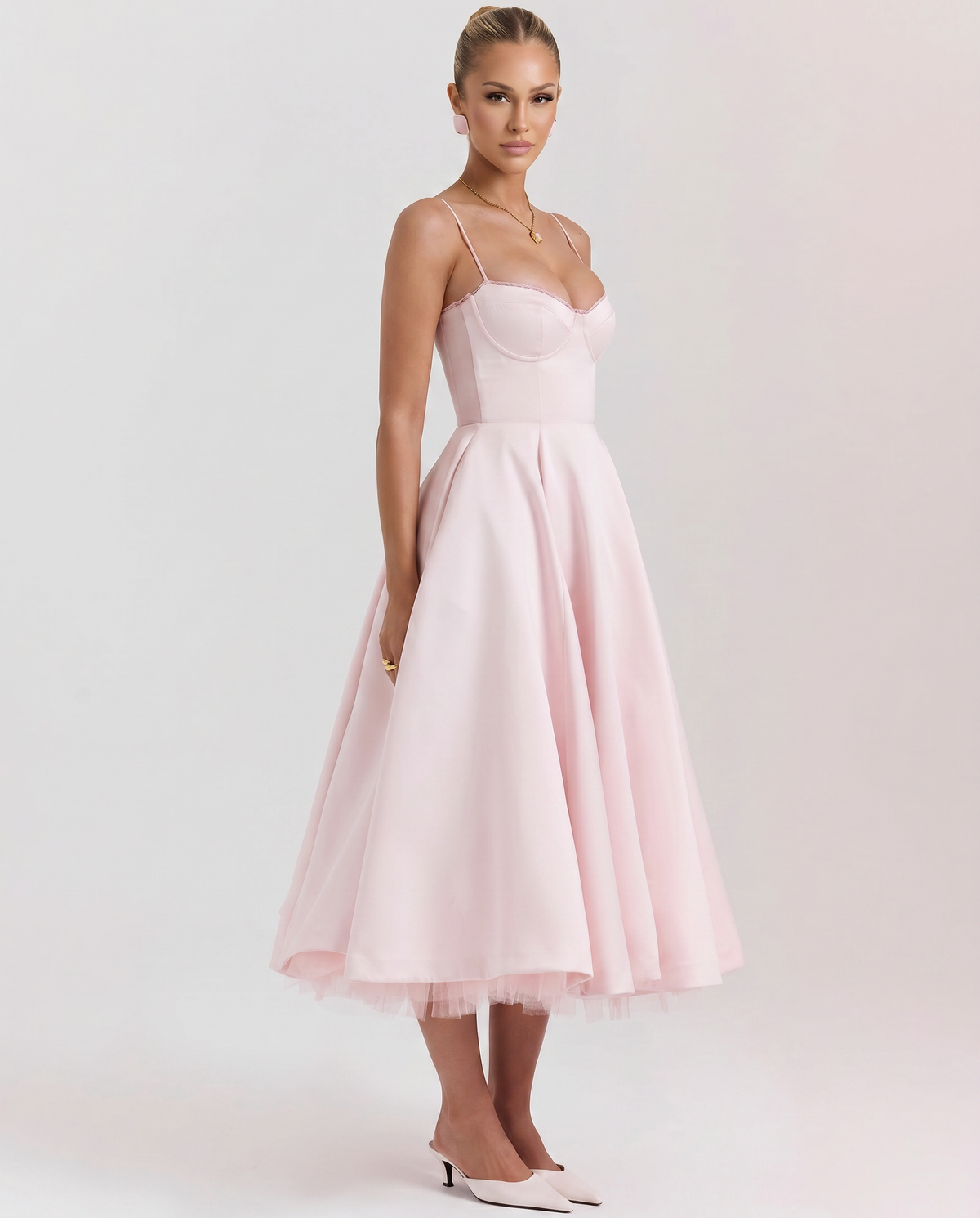 Dalia • Vestido Midi de Tul con Corsé Estructurado
