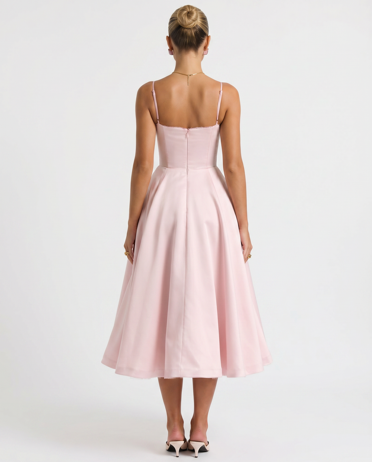 Dalia • Vestido Midi de Tul con Corsé Estructurado