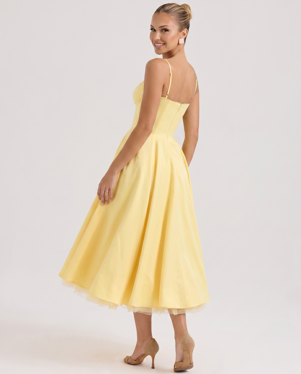 Dalia • Vestido Midi de Tul con Corsé Estructurado