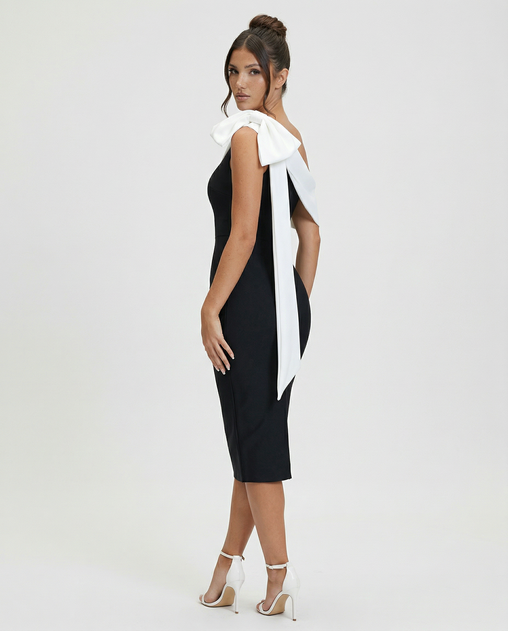 Évelyne • Vestido Sculpt Asimétrico