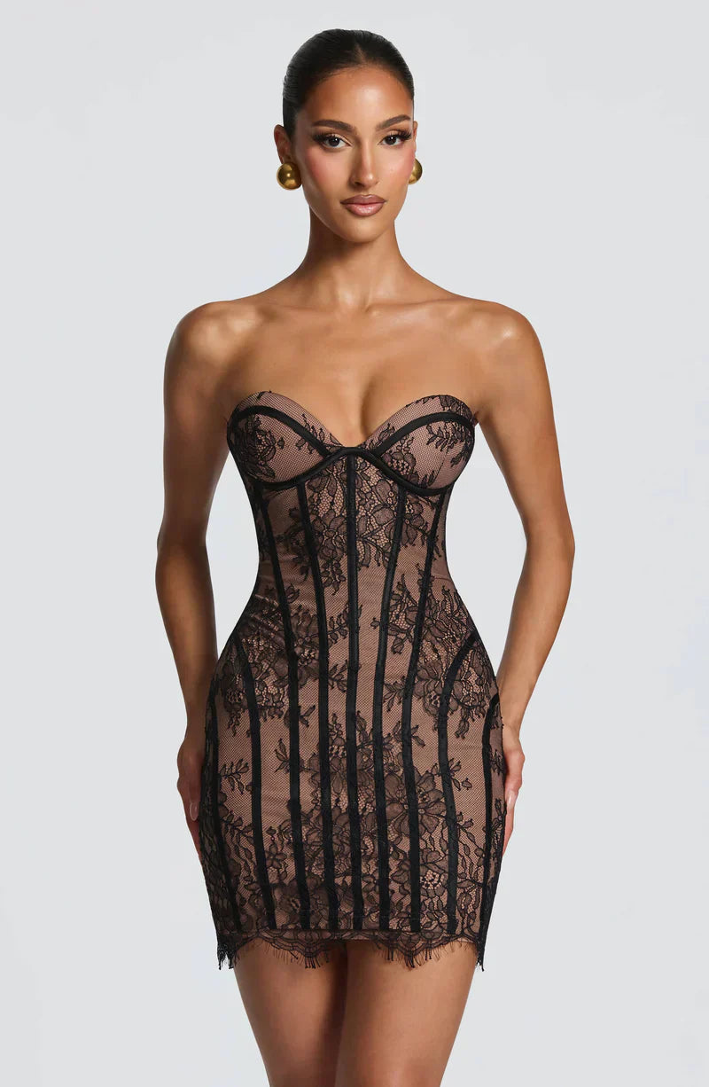 Aveline • Vestido Corto de Encaje Sculptural