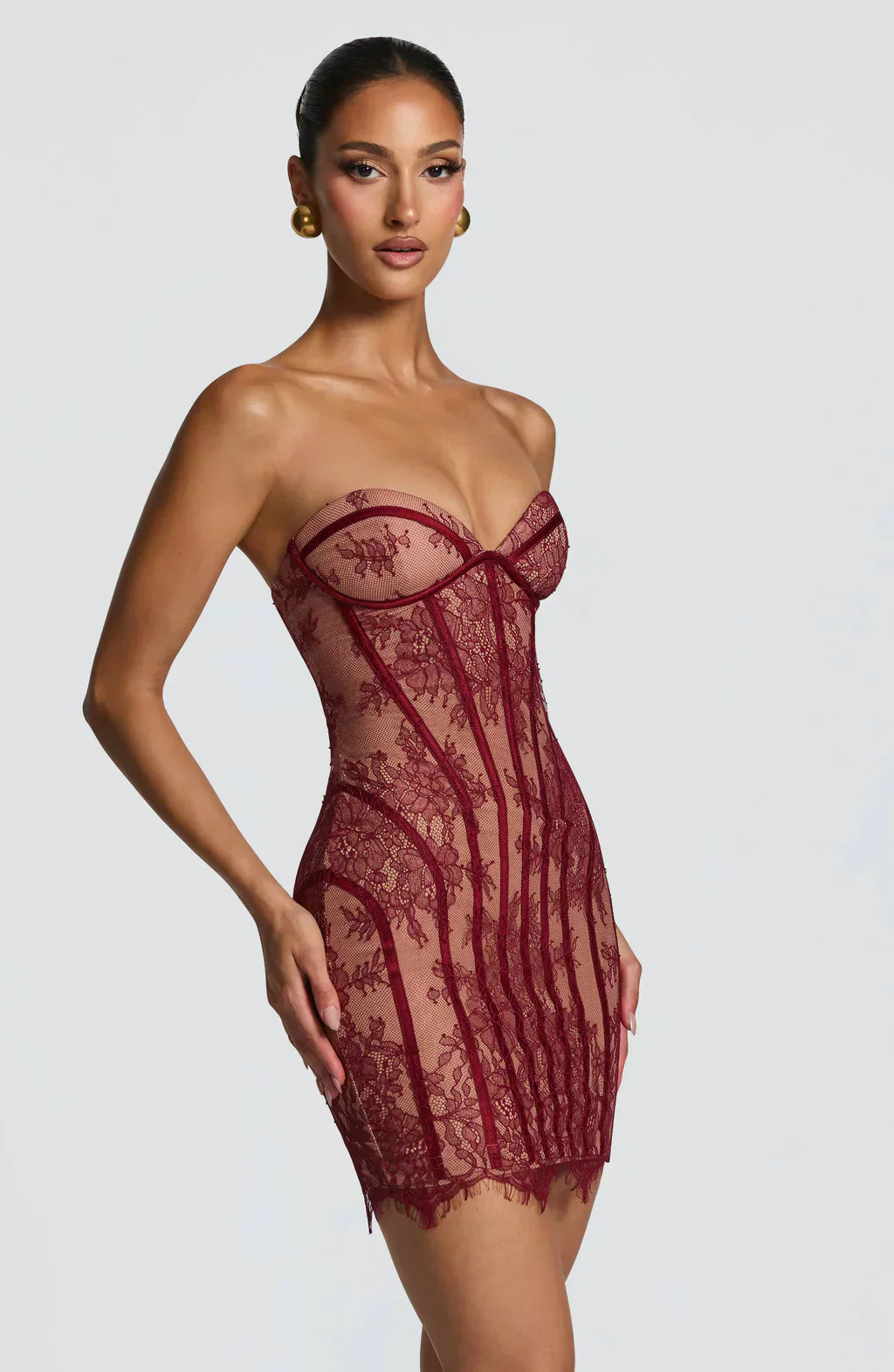Aveline • Vestido Corto de Encaje Sculptural