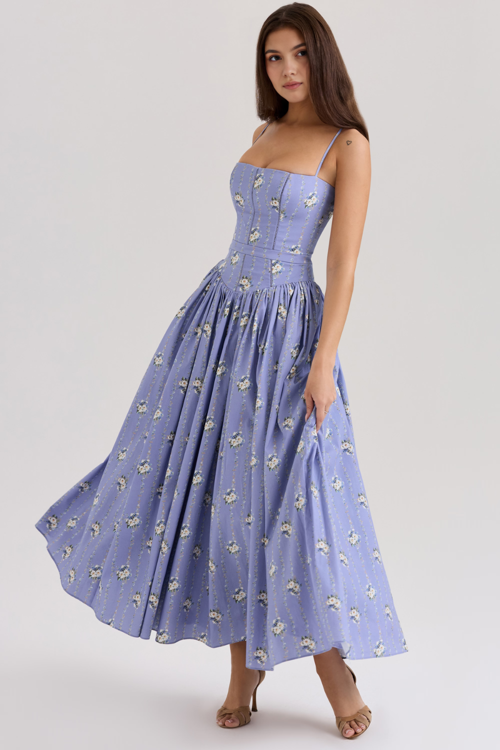 Estela • Elegant Midi Dress